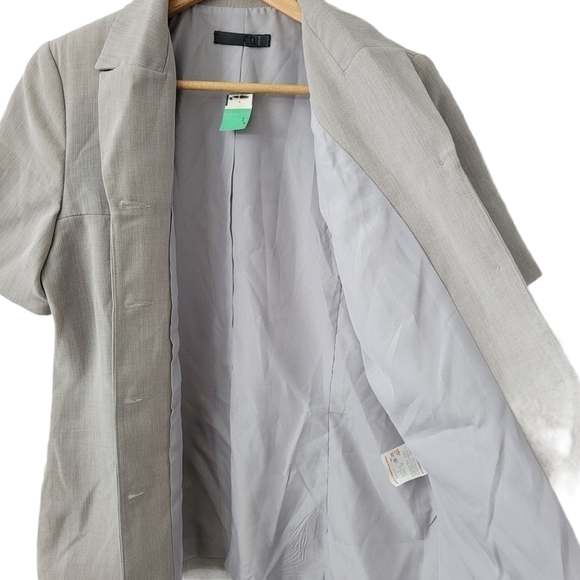Grey Short Sleeve Women's  Blazer Shacket Jacket Size 8 - Picture 5 of 9